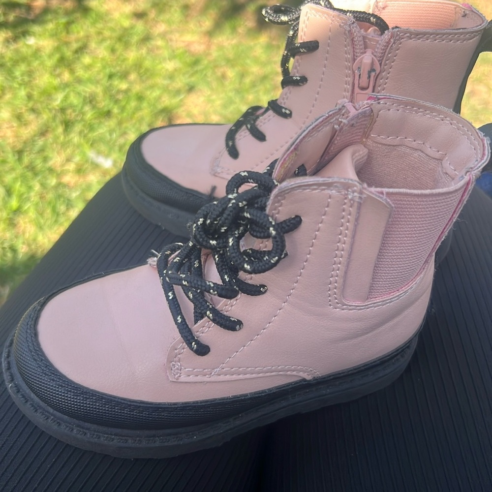 Girl boots